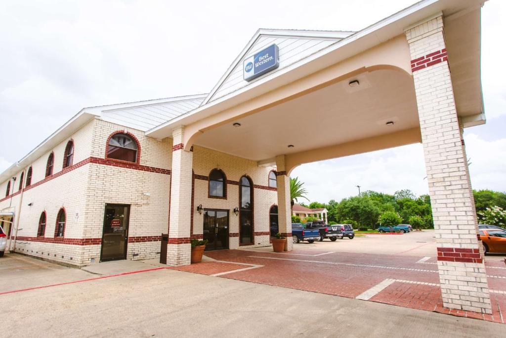 Best Western Pearland Inn Main image 1