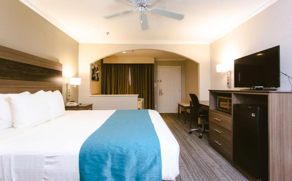 Best Western Pearland Inn image 21